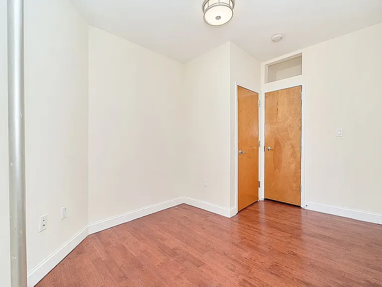 945 Saint Nicholas Ave #3A — Photo 9
