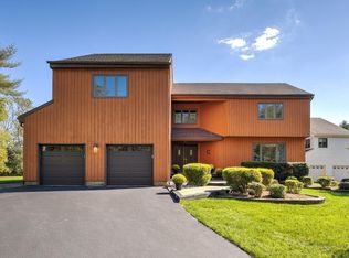 22 Indian Run Rd, Princeton Junction, NJ 08550