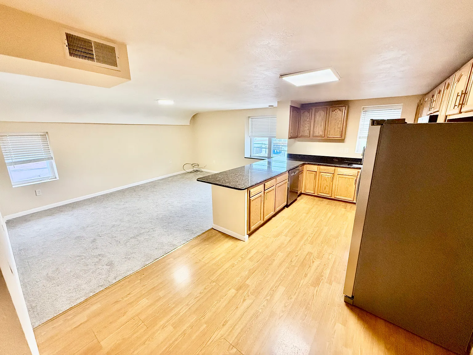 2 bed, 850 sqft, $1,295 — Photo 3