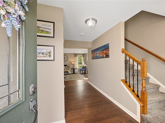 4th image of 100 Norbert Pl