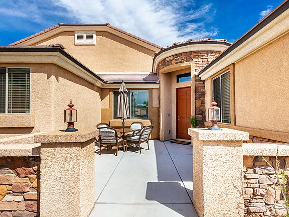 3rd image of 7446 Suzanne Elaine Ct