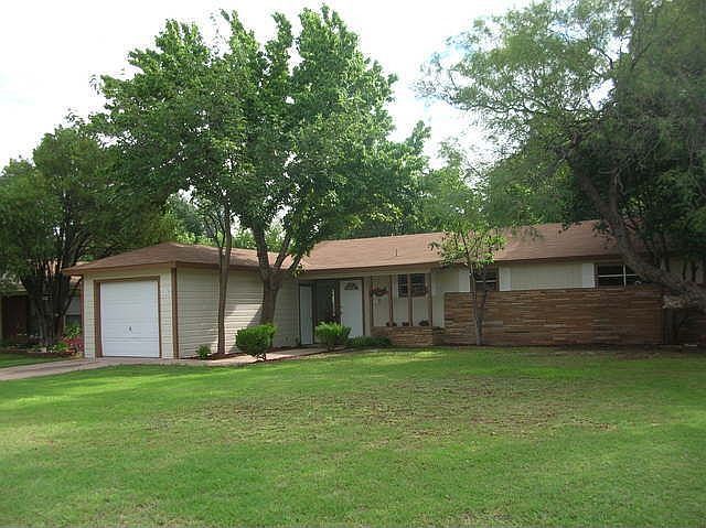 2nd image of 767 Glendale Dr