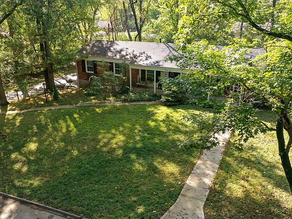 4th image of 24 Beaver Dr