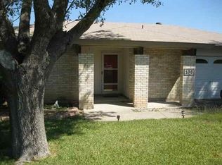 105 Riata Dr, Del Rio, TX 78840