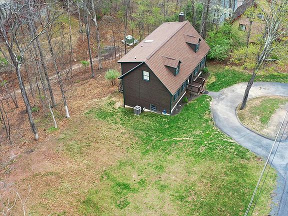 5th image of 128 Dogwood Dr