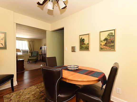 5th image of 3925 51st St APT 2F