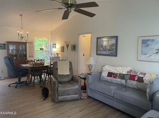 137 Chelsea Dr, Crossville, TN 38555