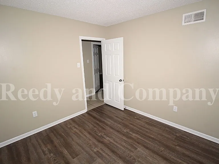 4041 Hitchcock St — Photo 19