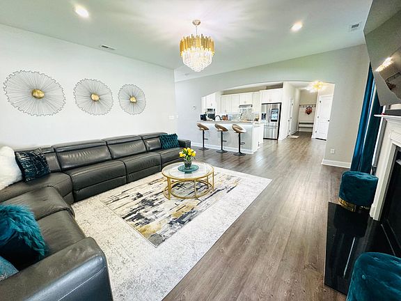 2nd image of 1015 Ekaterina Ct
