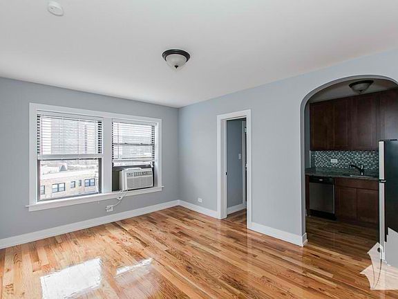 5th image of 550 W Arlington Pl APT 105C