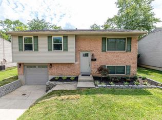 3225 New Year Dr, Cincinnati, OH 45251