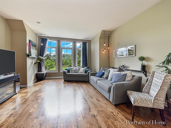 5th image of 161 S Grove Ave #107B