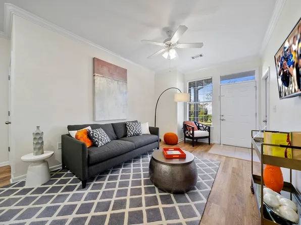 Fountains at Chatham Pkwy