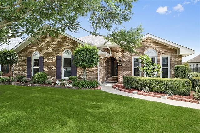 1st image of 33 Asphodel Dr