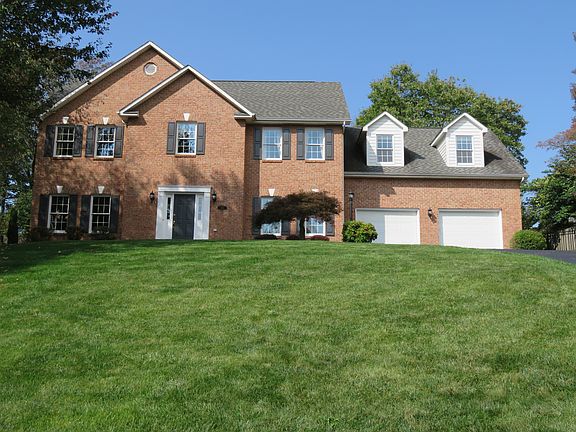 2nd image of 205 Mateer Cir