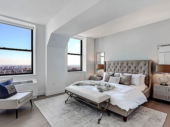 5th image of 70 Pine St Ph 5702