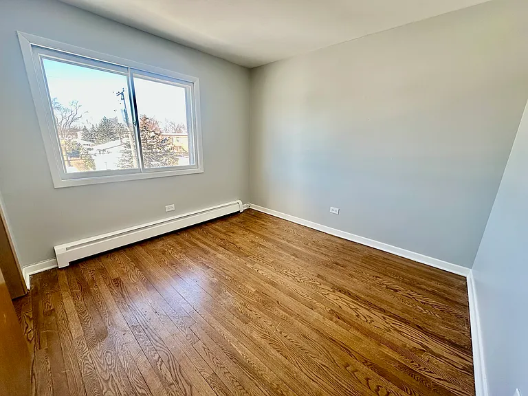 550 N Ardmore Ave #2W — Photo 3