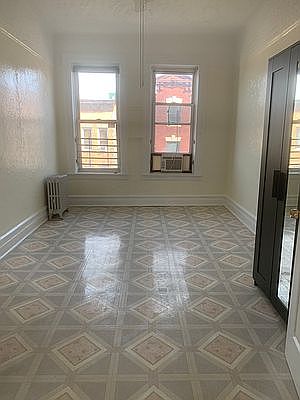 2nd image of 464 40th St APT 6