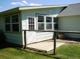 674 Lane 10, Powell, WY 82435