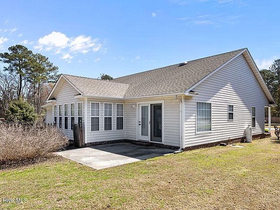 3rd image of 104 Trailwood Drive
