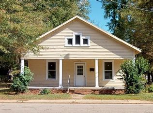 515 S 3rd St, Sanford, NC 27330