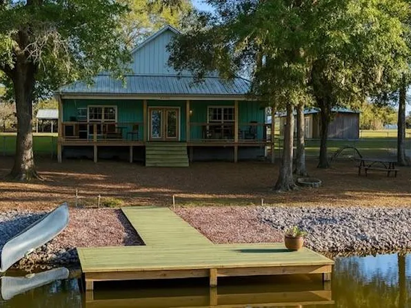 195 Beach Rd, Camden, AL 36726