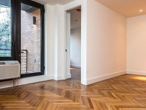 4th image of 1 Duffield St #340