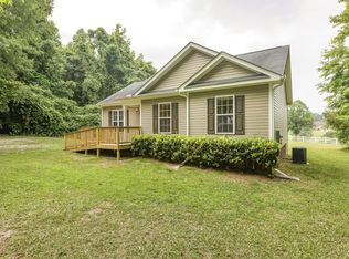 1033 Parkers Ridge Dr, Fuquay Varina, NC 27526