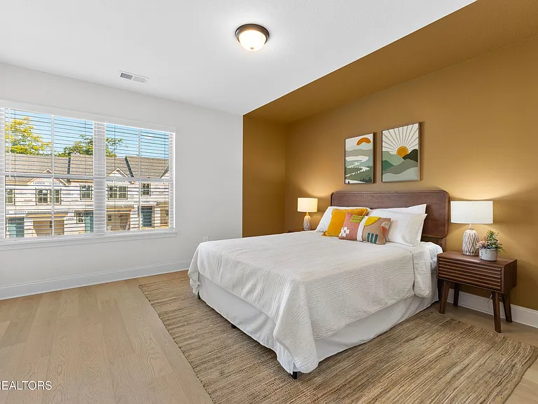 1708 Bennett Village Dr — Photo 9