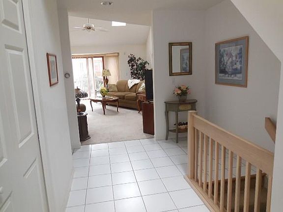 4th image of 1055 Hillsboro Cove Cir