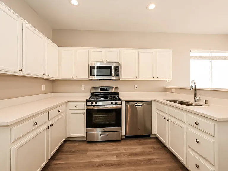 5864 Cape Hatteras Ct — Photo 7