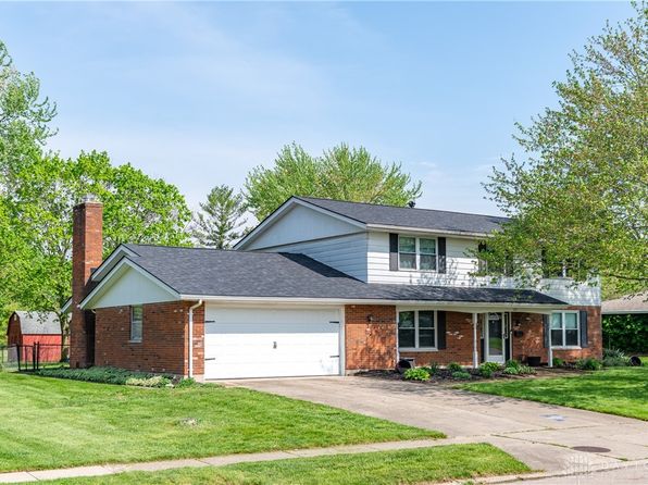 554 Warm Springs Dr, Fairborn, OH 45324