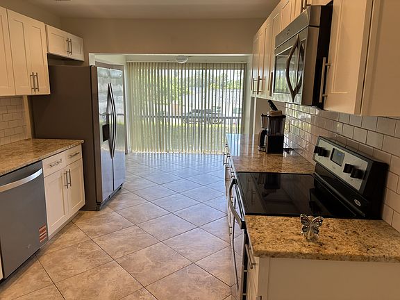 4th image of 260 Palm River Blvd APT A201