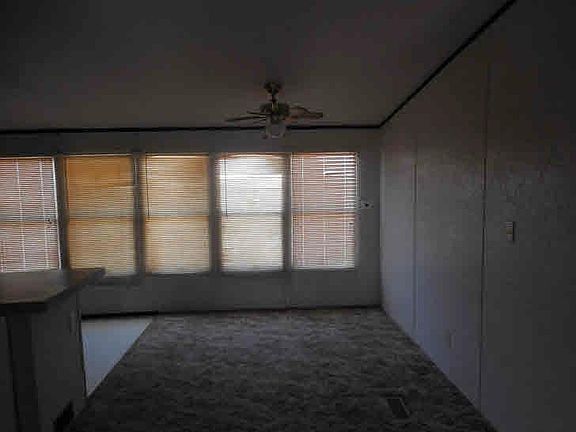 4th image of 102 12th Ave NW