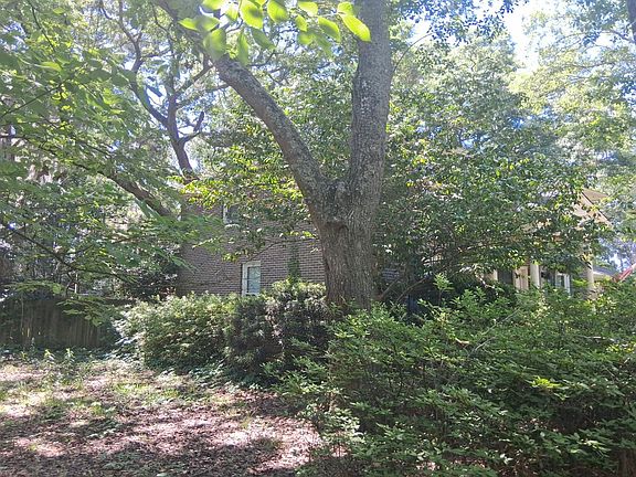 3rd image of 1215 Wappetaw Pl