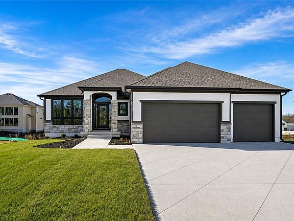 2nd image of 2319 SW Serena Pl
