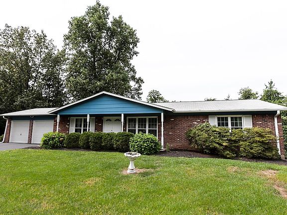 3rd image of 13038 Ferncrest Ct