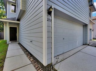 210 W Stedhill Loop, Conroe, TX 77384