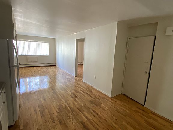 5th image of 3627 Olinville Ave