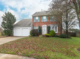 8 Hampshire Ct, Sicklerville, NJ 08081