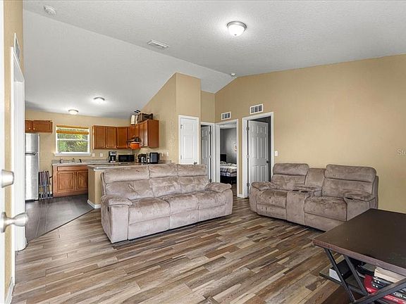 3rd image of 16685 SW 25th Terrace Rd