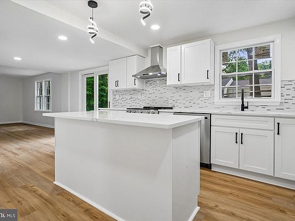 5th image of 9705 Schmidt Dr
