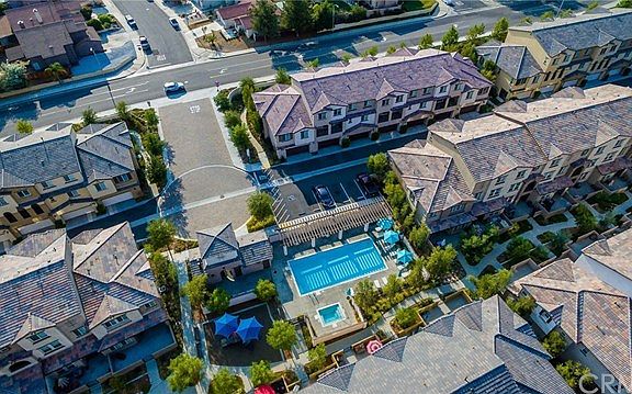 3rd image of 40939 Belleray Ave