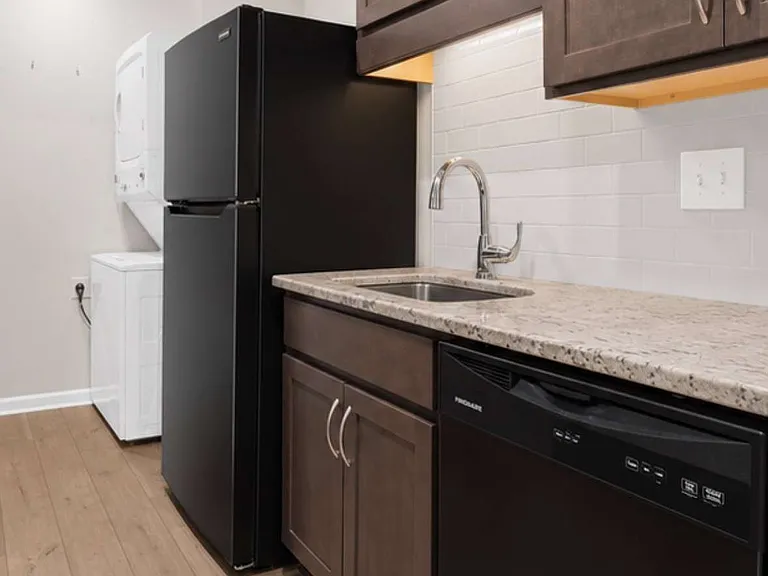 1166 Booth Rd SW #407 — Photo 6