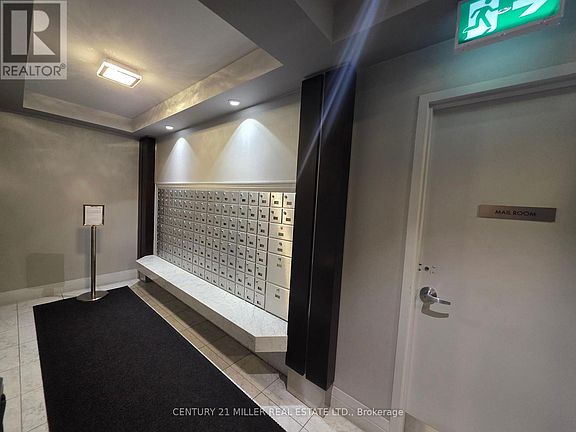 4th image of 801 Bay St #202