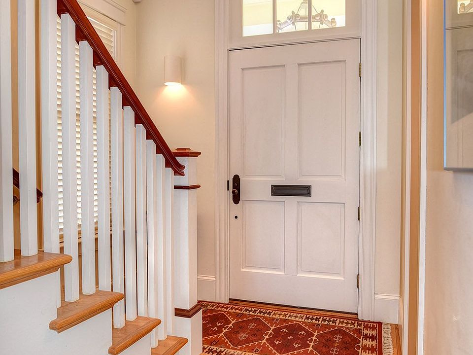 2nd image of 169 Pratt St