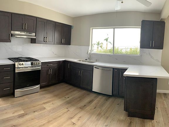 Kitchen (new cabs & appliances)