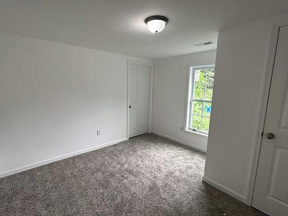 4th image of 325 Section Line Rd