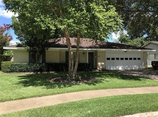 1904 S Memorial Ct, Pasadena, TX 77502