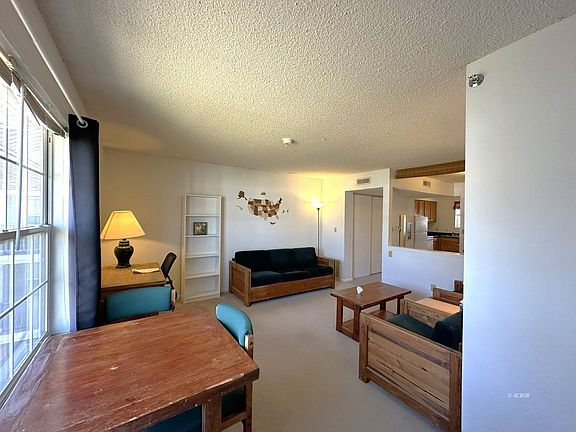 2nd image of 15 S Shafer St APT 1507